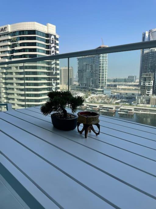 New Luxury Modern Canal View. Apartment ดูไบ ภายนอก รูปภาพ